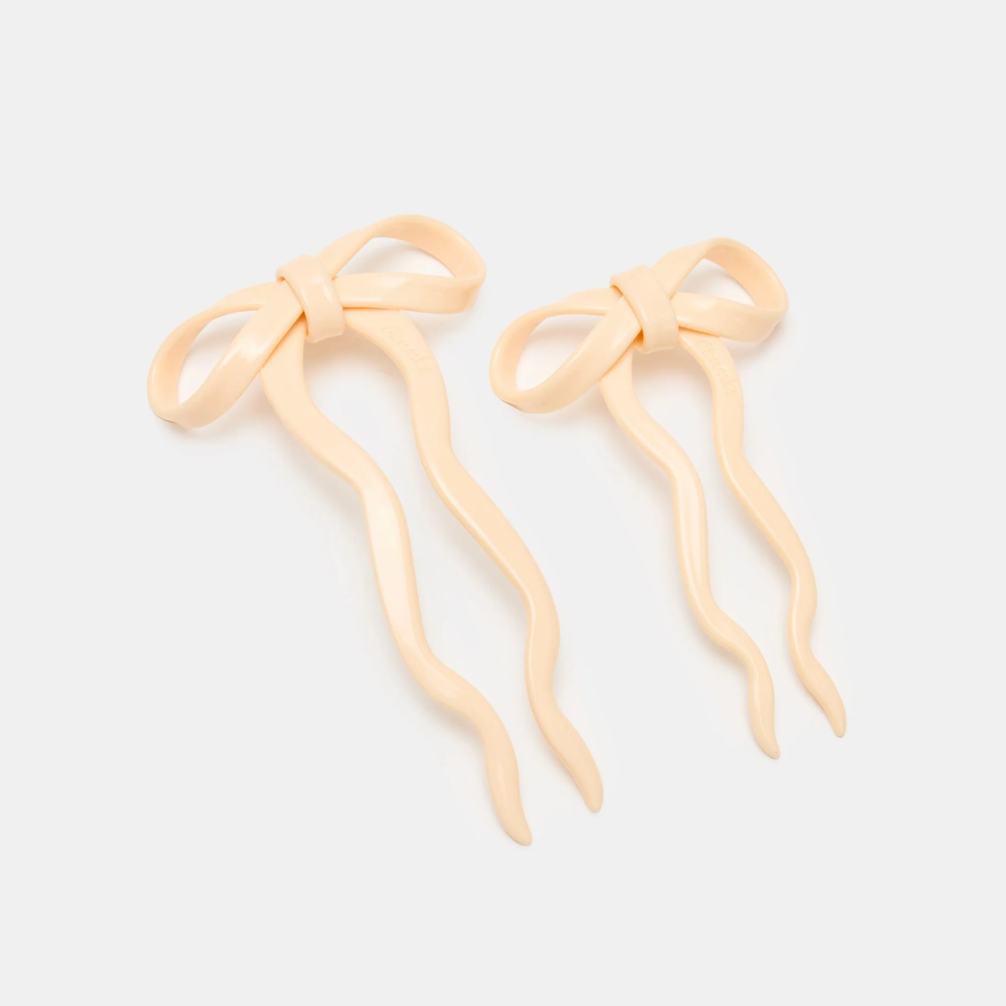 Bow Hairpin in Large Cream - Image 4