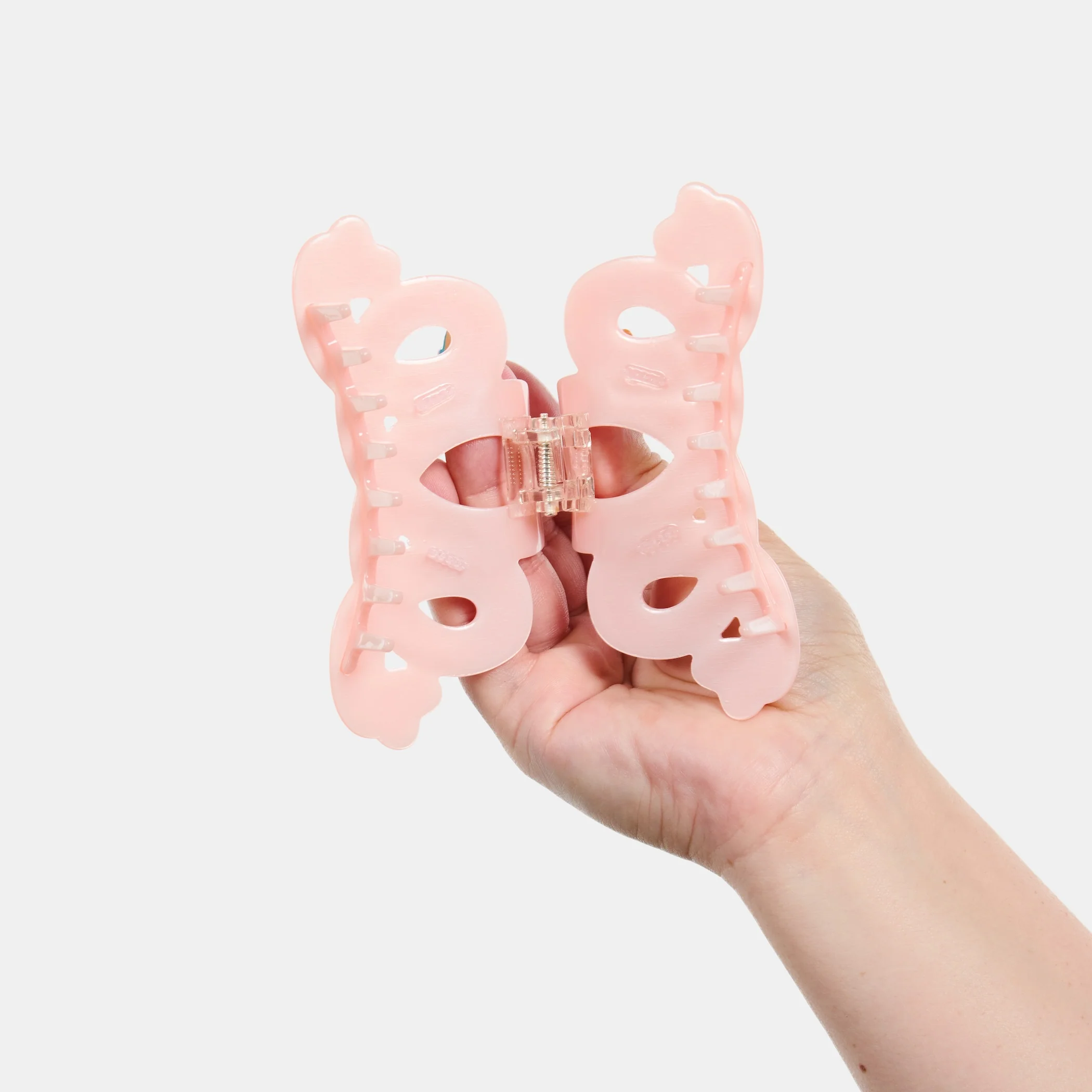 Large Heart Loop Claw in Pink - Image 4
