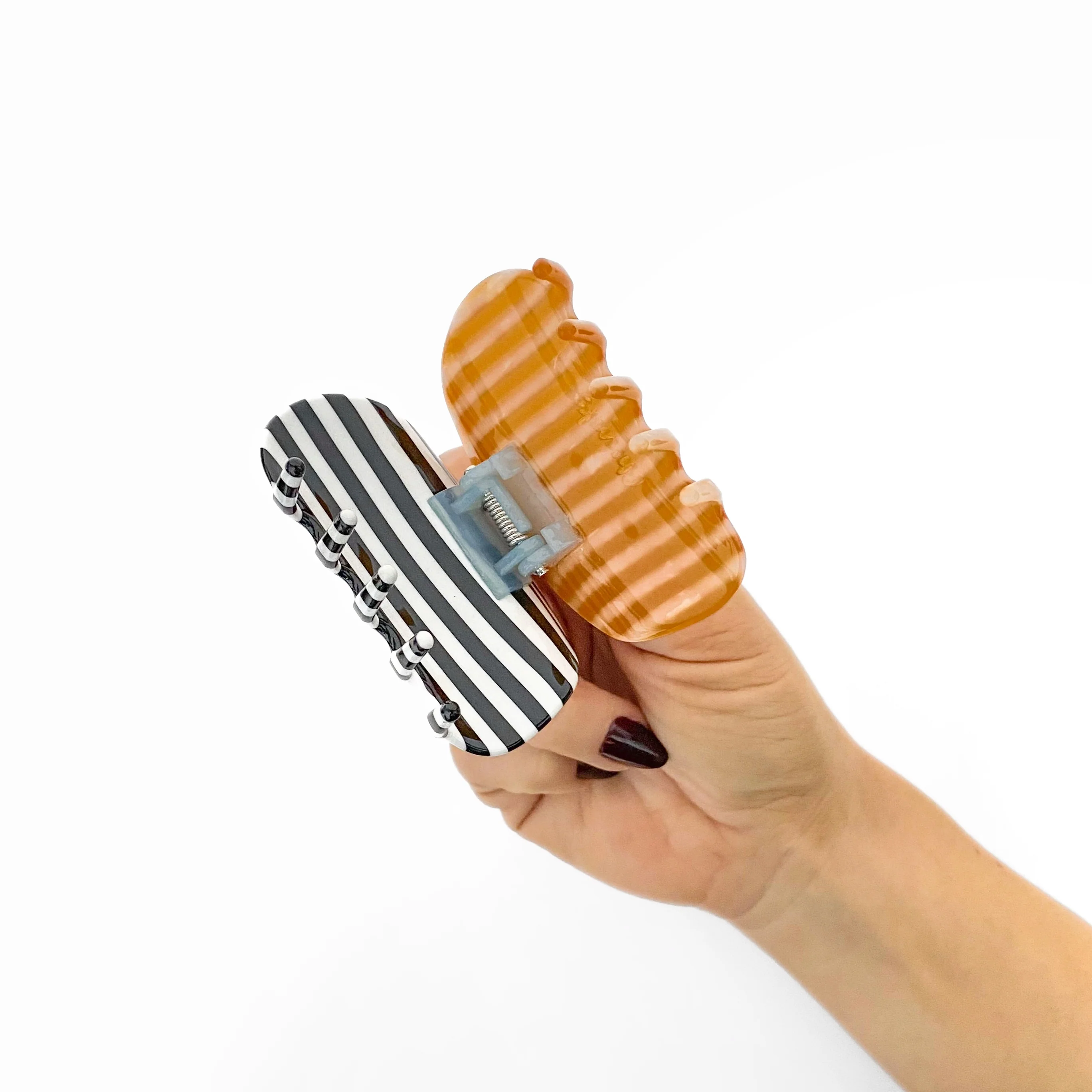 Juno Claw in Stripes - Image 3